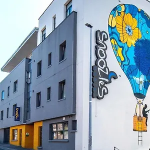 Snoozles Centre Ostello